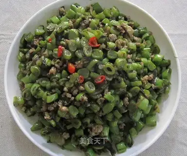 Green beans, minced pork, and olive vegetables