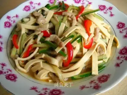 stir-fried thousands of slices of winter melon skin