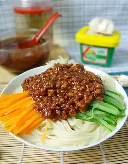 Private noodles with bean paste