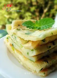 Cucumber shredded egg cake