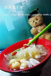 Tremella lotus seed soup