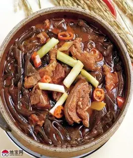 Stewed mutton noodles