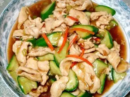 Stewed chicken slices in oyster sauce