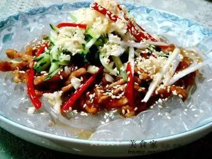 Shredded pork with cold skin lift