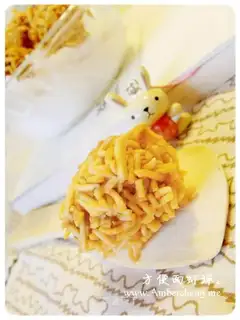 Instant noodles shrimp balls