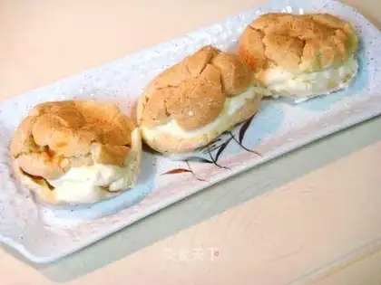 Ice cream puffs
