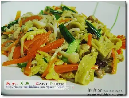 stir-fried three shredded golden mushrooms