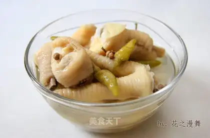 Homemade pickled pepper chicken feet