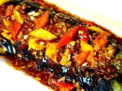 Steamed eggplant with fish flavor