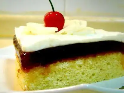 Cherry Sauce Cream Mousse