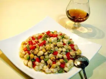 stir-fried fish minced with hazelnut and green beans