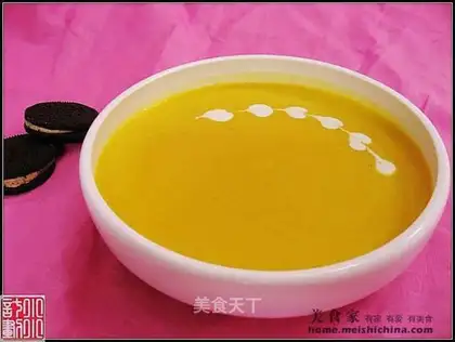 French pumpkin and apple soup