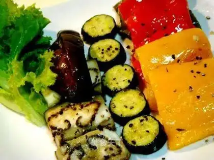 Grilled assorted vegetable salad