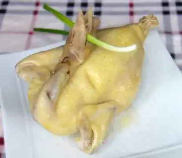 Steamed chicken with water
