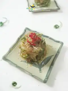 Jelly salad cucumber tower