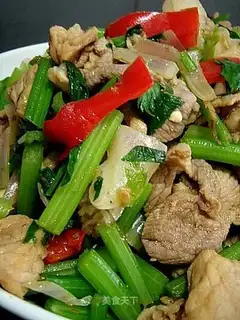 stir-fried pork slices with celery