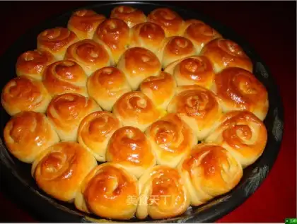 Money rolls bread