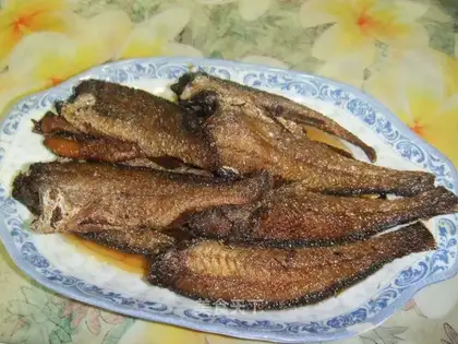 Dry roasted yellow croaker