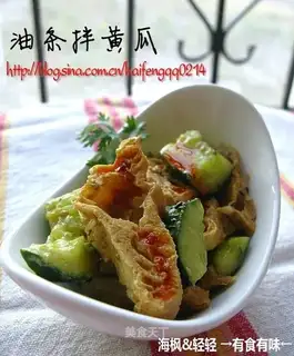 Mixed cucumber with fried dough sticks