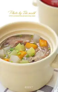 Spareribs and mixed vegetable soup