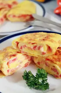 ham, tomato, cheese and egg roll