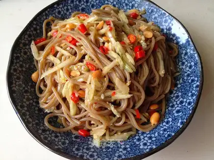 Sour and spicy bitter buckwheat noodles
