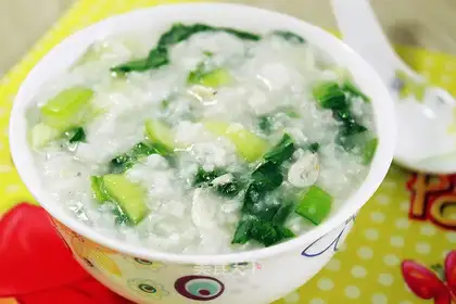 Shrimp and green vegetables porridge