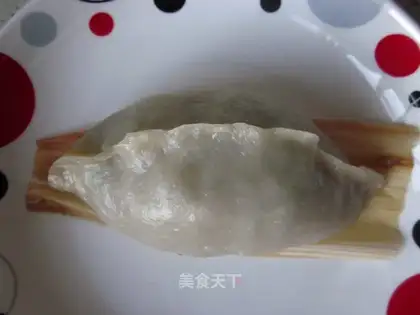 Hot noodles steamed buns