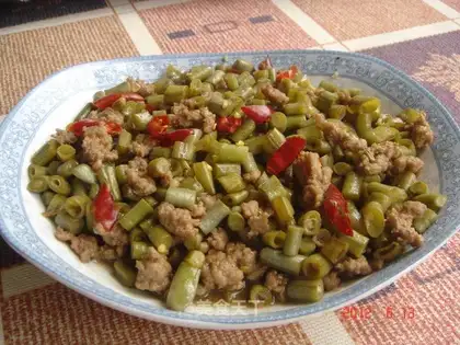 Minced pork and sour beans