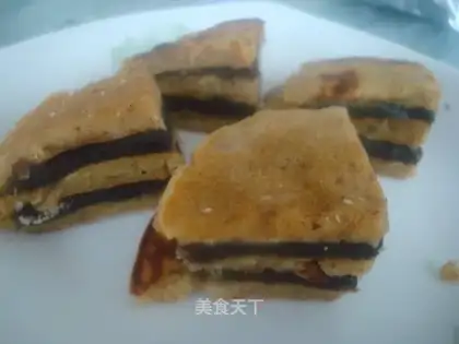 Red dates roasted with bean paste