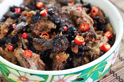 Steamed ribs with dace fish with black bean sauce