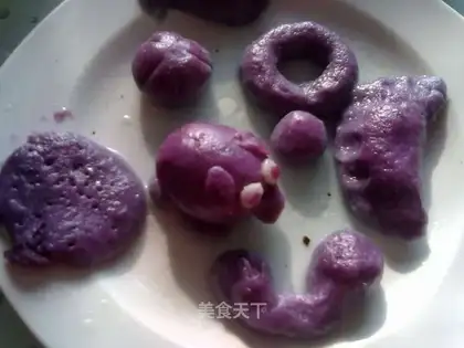 Purple sweet potato glutinous rice meatballs