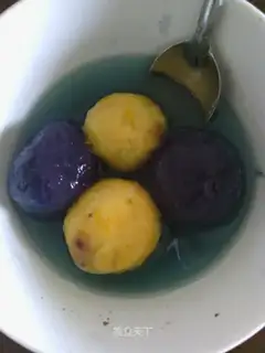 Purple sweet potato glutinous rice balls