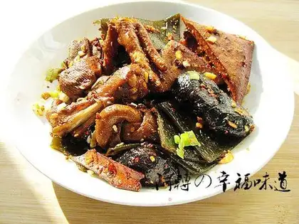 Stewed meat and two meals