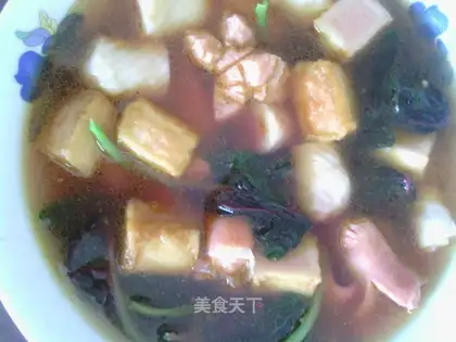 Amaranth fish tofu soup