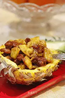 Sweet and sour pork with spicy pineapple