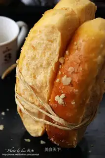 Papaya crispy steak bun