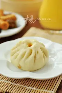 Milk pork bun