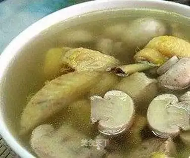 Stewed chicken soup with chicken mushrooms