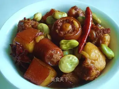 Braised pork tail with broad beans