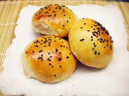 honey black sesame bun
