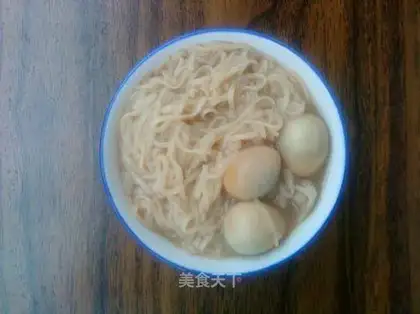 Noodles in rice dumpling soup