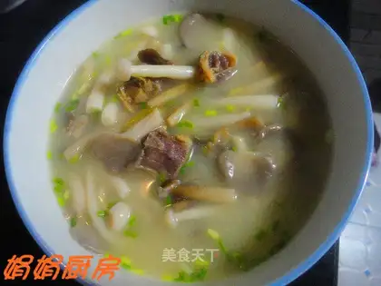 Salted duck leg and mushroom soup