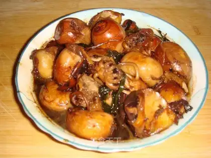Braised egg with fish and fish
