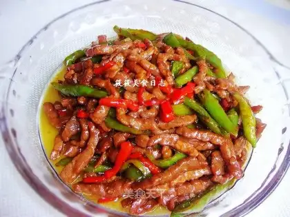 Shredded beef with pepper