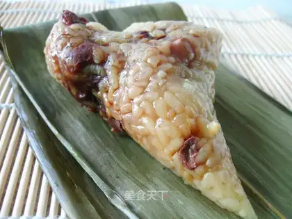 Raisin bean paste rice dumplings