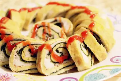 Egg skin perch roll