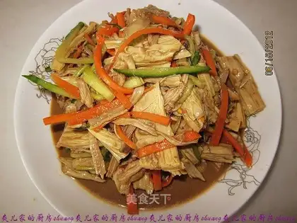 Shredded chicken with tofu bamboo