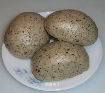 Black sesame steamed buns