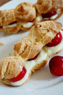 Cherry Nuts Puffs